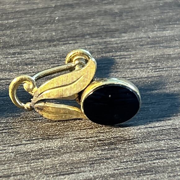 Van Dell 12 kt Gold Filled screw back vintage earrings - Picture 3 of 11